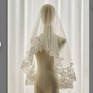 Champagne Lace Veil